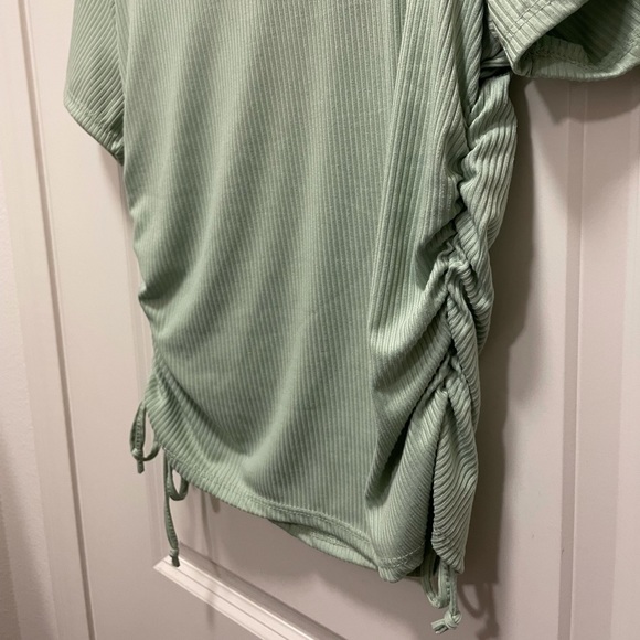 Light Green Mint Short Sleeve - Picture 4 of 4